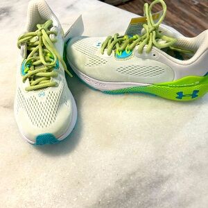 Under Armour Womens HOVR Machina 3 White/ fresco blue Shoes Sneakers NWT Size 7